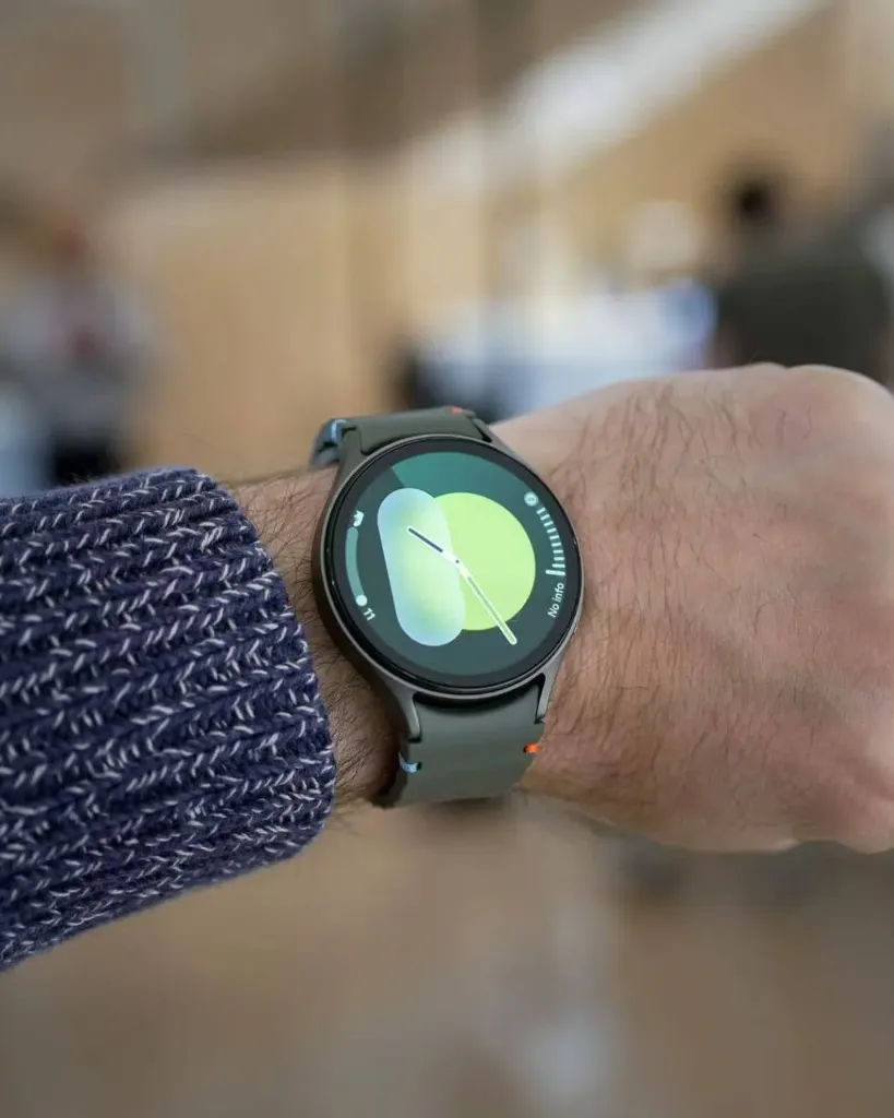 SAMSUNG SMARTWATCH